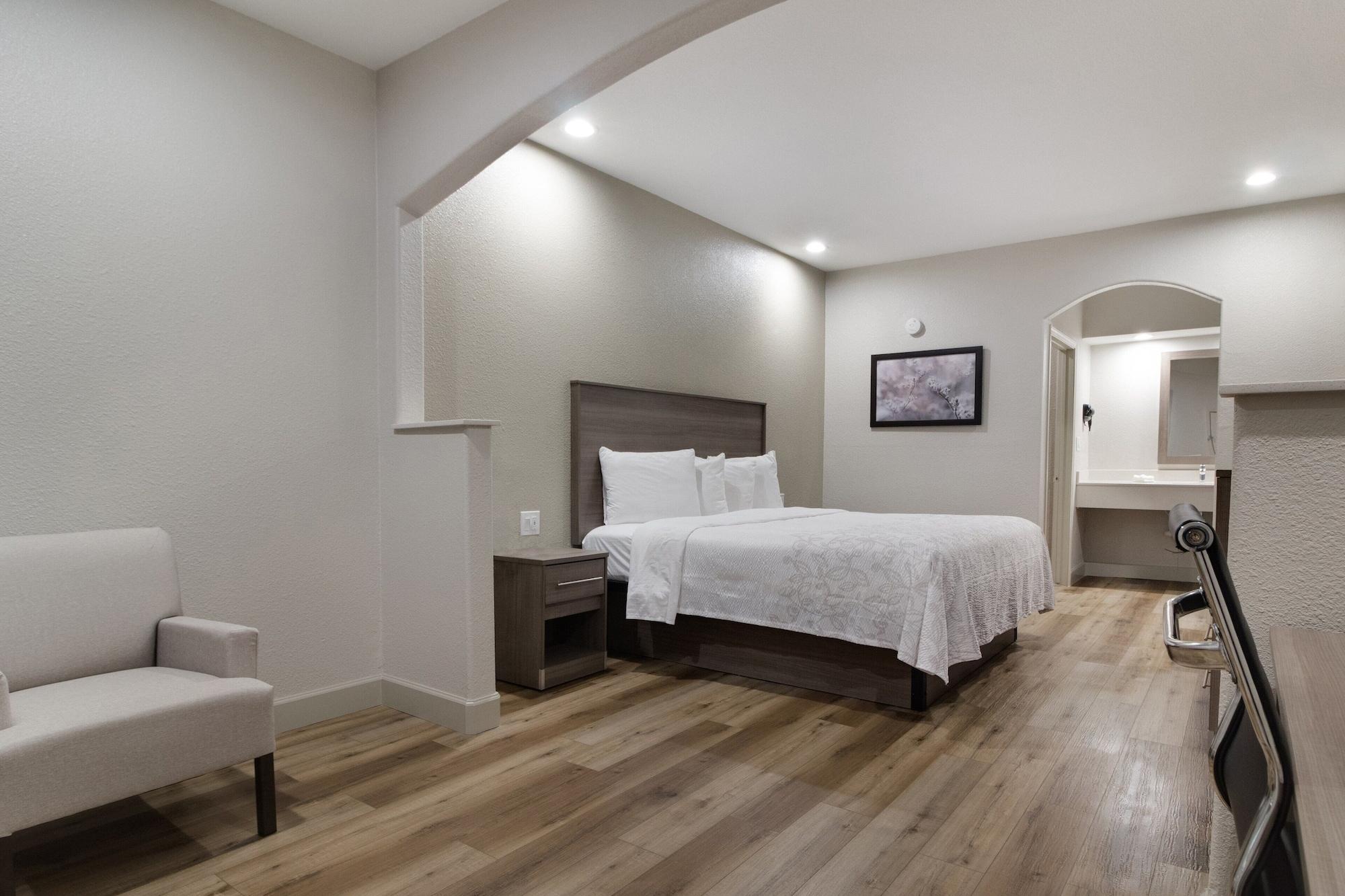 Red Roof Inn Plus + Galveston - Beachfront المظهر الخارجي الصورة