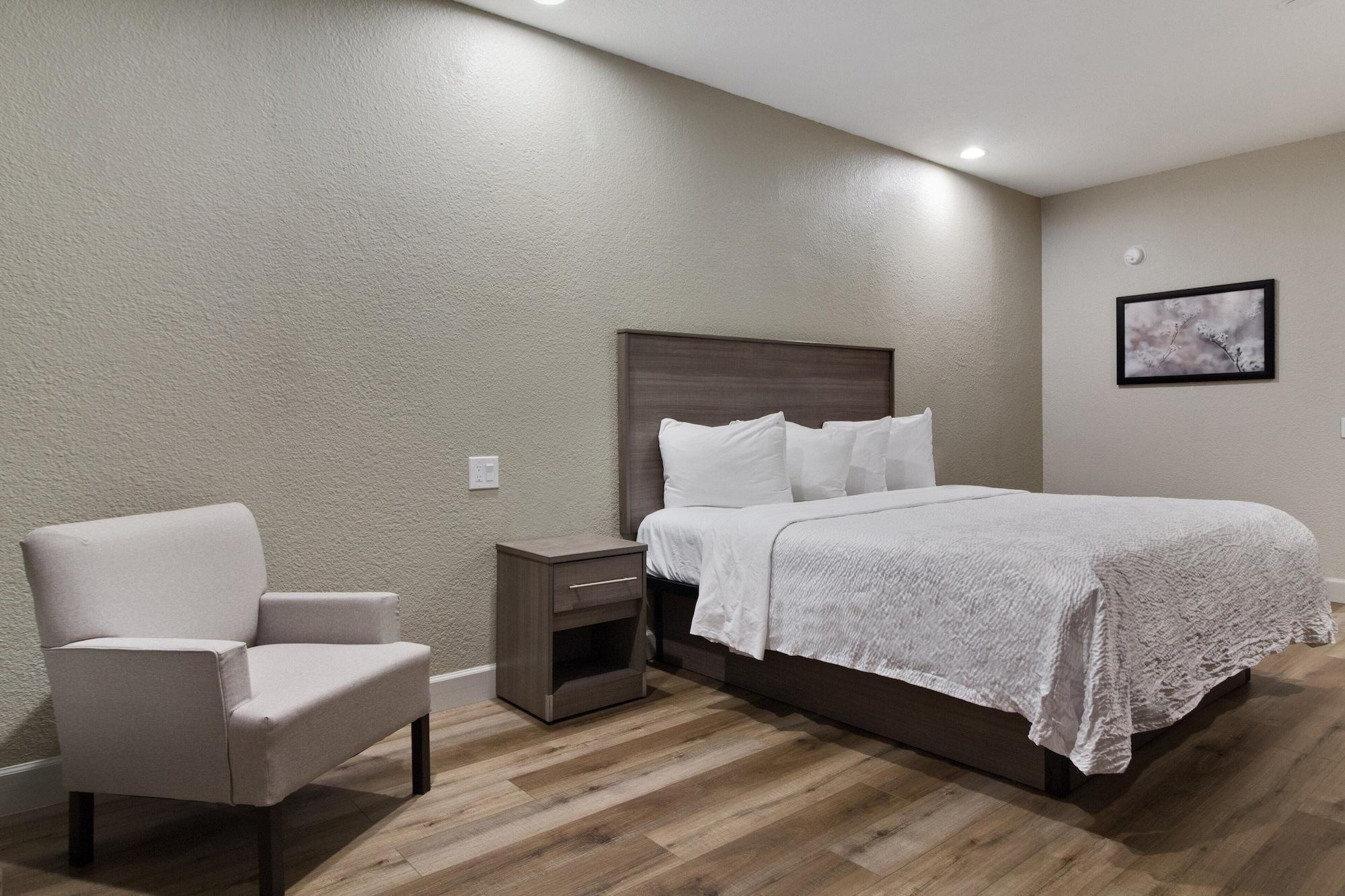 Red Roof Inn Plus + Galveston - Beachfront المظهر الخارجي الصورة