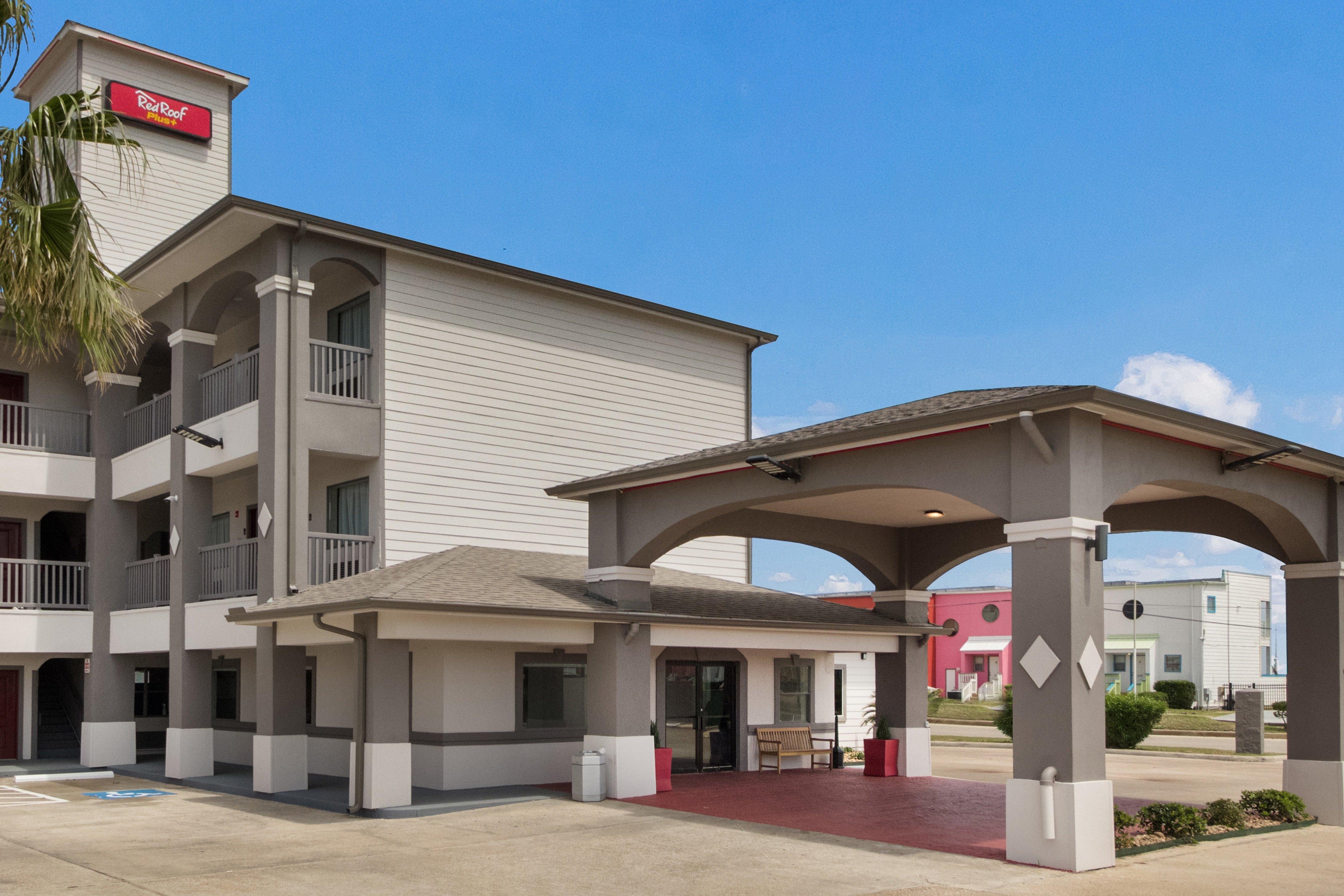 Red Roof Inn Plus + Galveston - Beachfront المظهر الخارجي الصورة