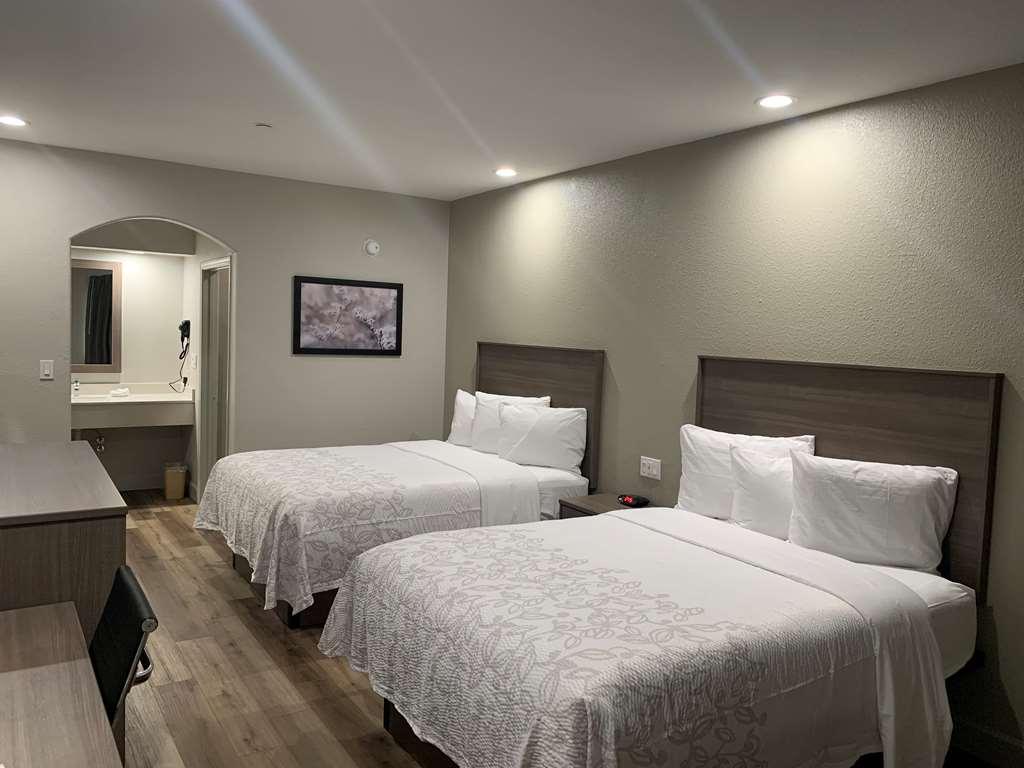 Red Roof Inn Plus + Galveston - Beachfront الغرفة الصورة