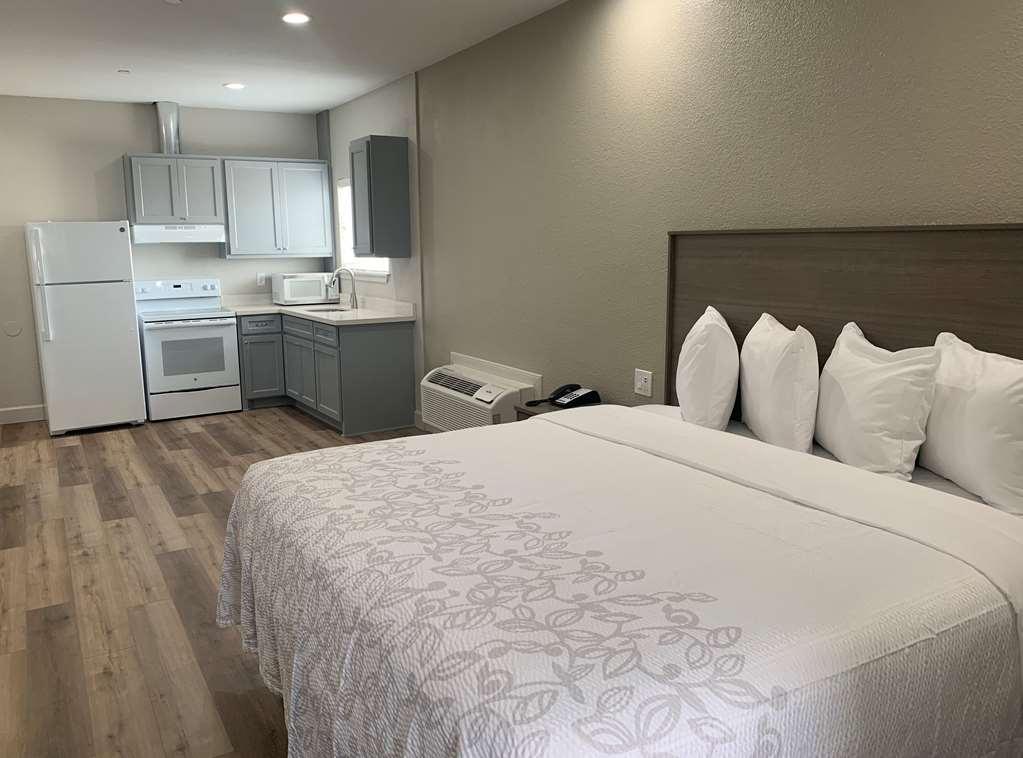 Red Roof Inn Plus + Galveston - Beachfront الغرفة الصورة