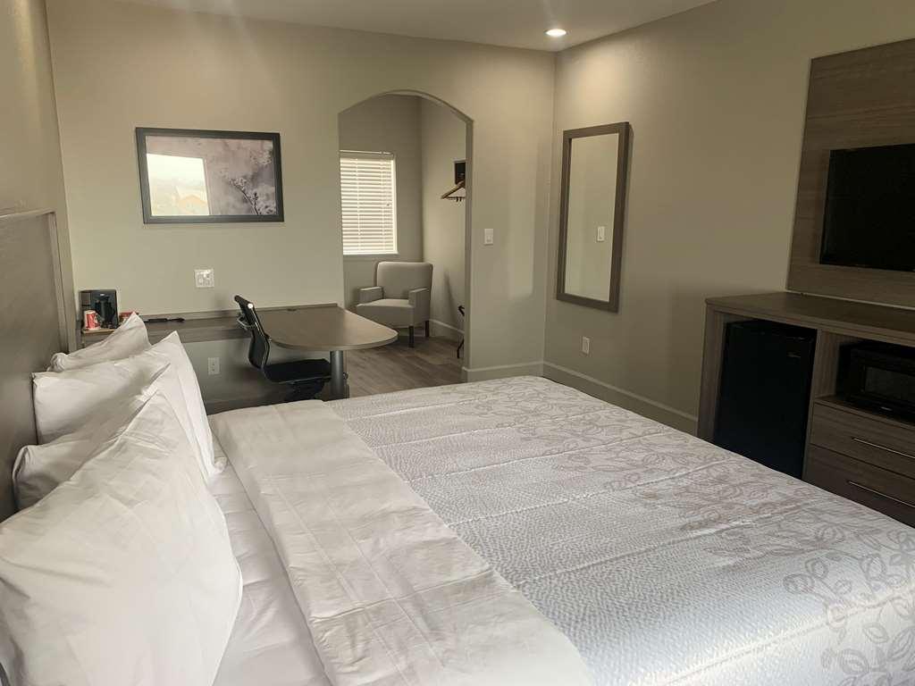Red Roof Inn Plus + Galveston - Beachfront الغرفة الصورة